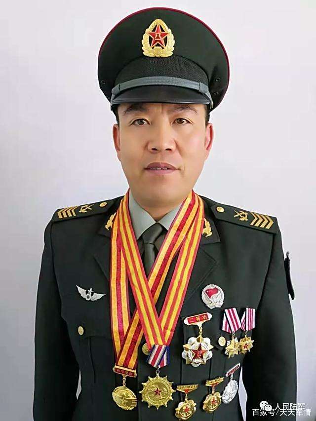 七级士官,军队中的卓越代表,军队中的卓越典范,七级士官风采展示