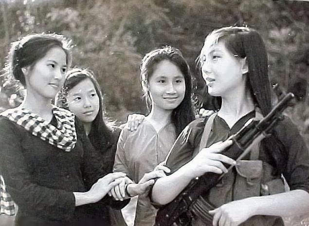 历史与现实交织