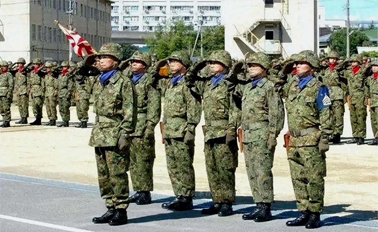 探索中国海军力量的重要一环，揭秘中国海军首艘航母辽宁舰（原代号，152舰）的吨位与影响力，揭秘中国海军首艘航母辽宁舰，吨位与影响力探索中国海军力量重要一环