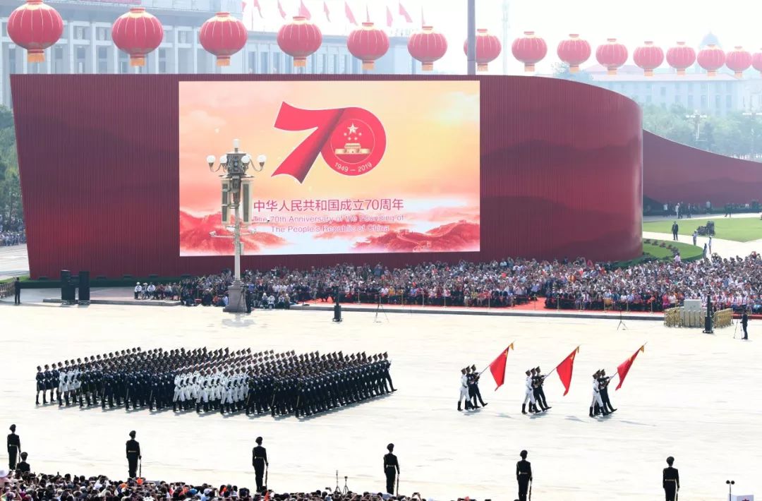庆祝中国人民解放军建军七十周年阅兵视频的回响与启示，中国人民解放军建军七十周年阅兵视频的回响与启示，荣耀与启示的双重呈现