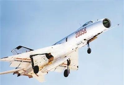 鸭翼歼-8，空中巨鹰的卓越进化，鸭翼歼-8，空中巨鹰的卓越进化之路