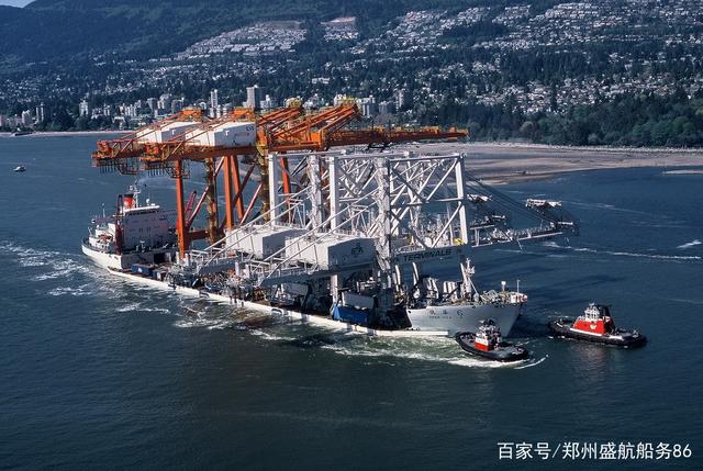 半潜船,探索未知水域的冒险之旅,究竟隐藏着怎样的危险?,半潜船探险之旅,未知水域的冒险与隐藏危险揭秘