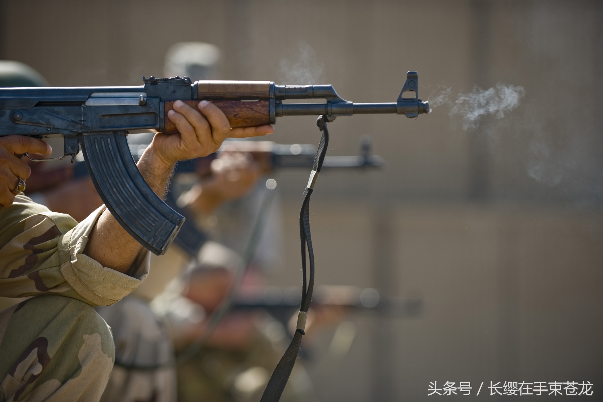 现代枪械大百科，现代枪械全面解析，武器知识大百科