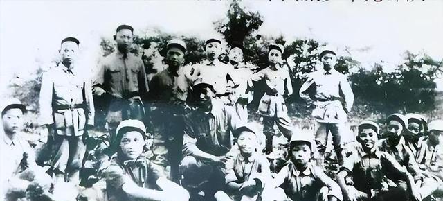 南昌舰女兵，时代的荣光与力量的见证，南昌舰女兵，时代荣光与力量见证者