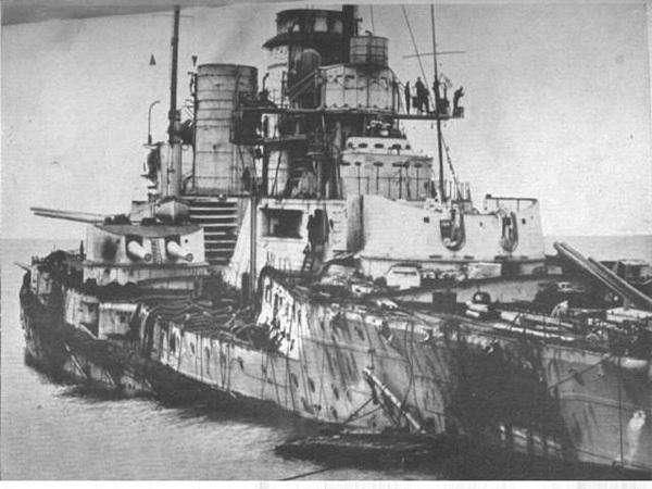 战列舰在海战中的阵列形状,一种历史与战术的探讨,战列舰海战阵列形状,历史与战术的深入探究