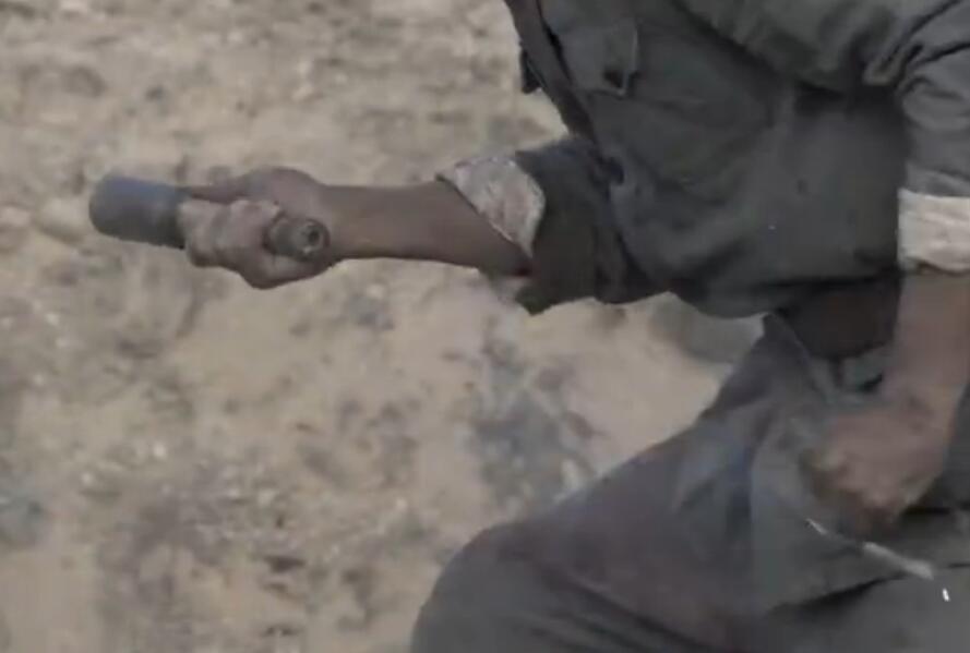 裤裆放手雷,一种独特的战术策略与文化象征,裤裆放手雷,战术策略与文化象征的双重解读