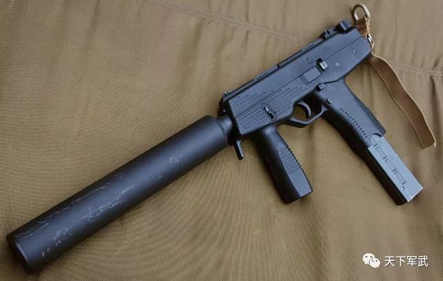 MP28II冲锋枪，一种独特而强大的武器，MP28II冲锋枪，强大独特武器