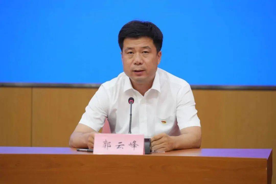 辽宁舰历任领导班子成员名单及其贡献概述，辽宁舰历任领导班子成员名单及贡献概述