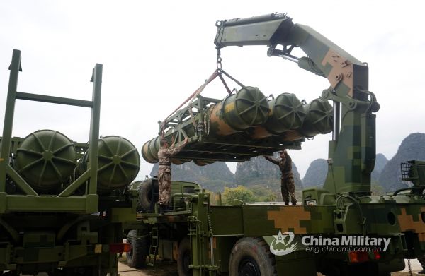 中国陆军现役防空导弹，捍卫蓝天安全的坚实屏障，中国陆军现役防空导弹，蓝天安全的坚实屏障守护者