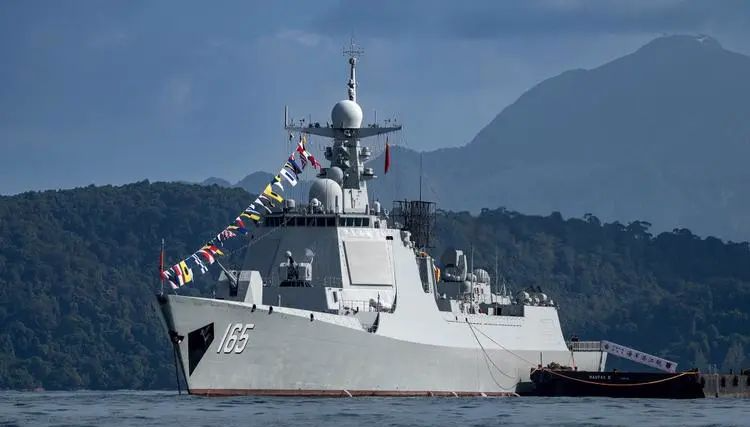 我国052D战舰疑现身美国,国际海域的和平守护者,我国052D战舰现身美国,国际海域的和平守护者亮相全球舞台