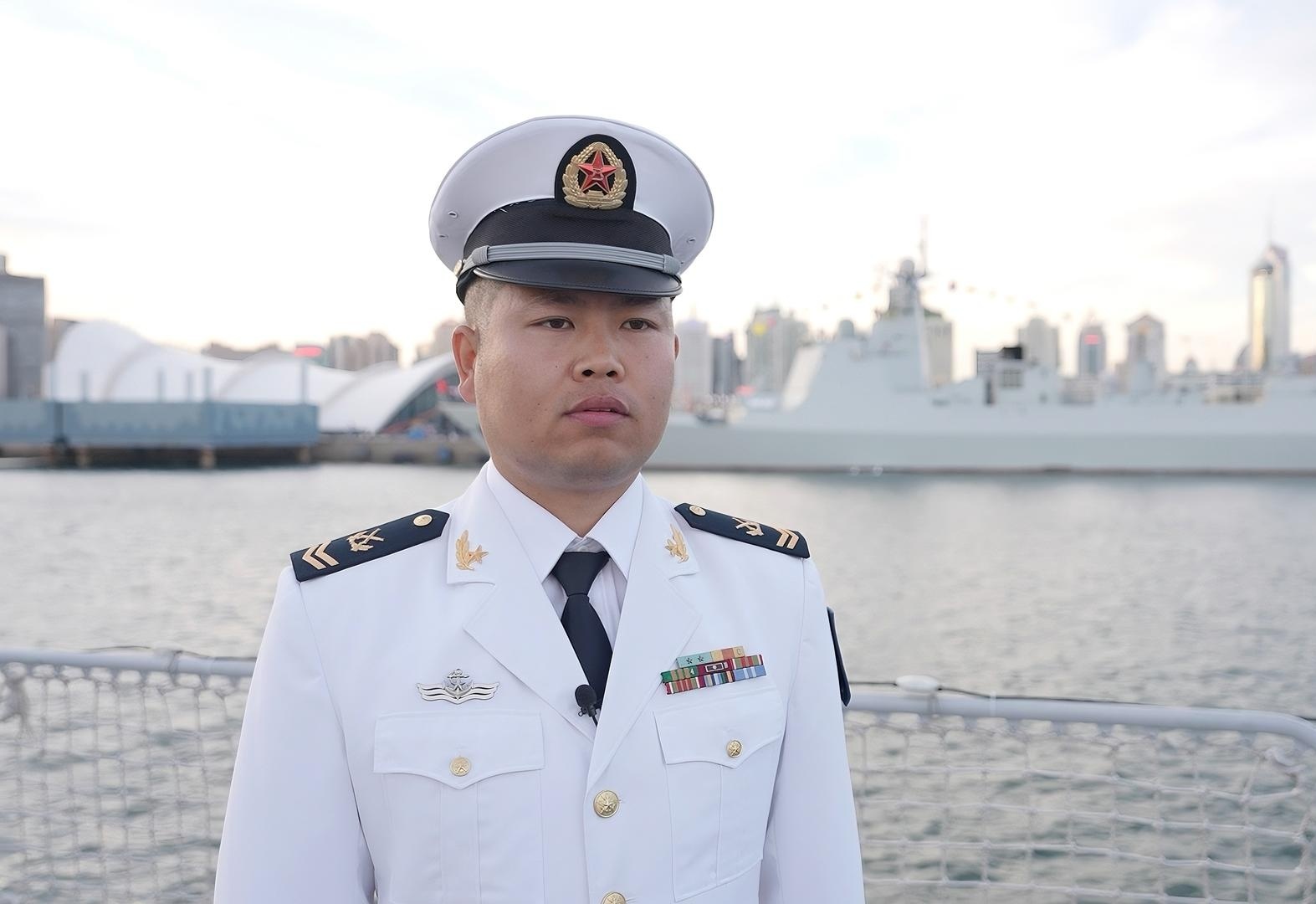 海军998舰舰长，英勇无畏，领航新时代的海洋卫士，海军998舰舰长，英勇领航新时代的海洋卫士