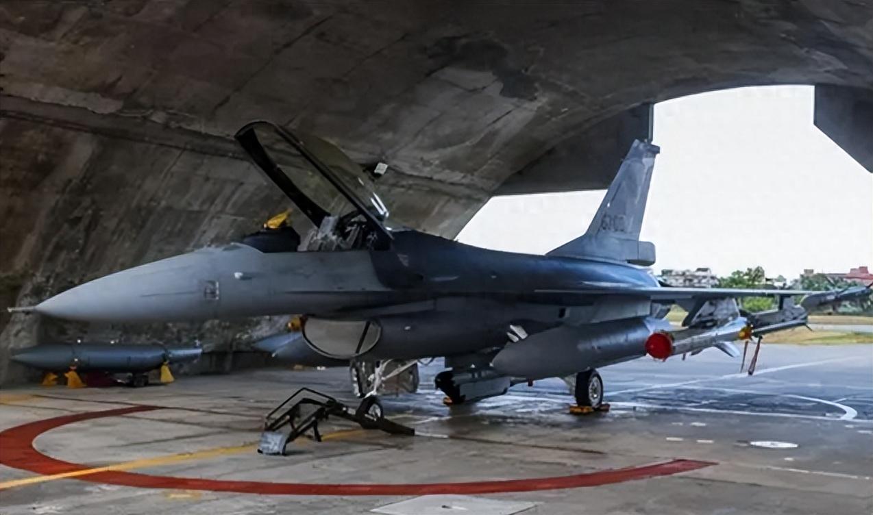 辟谣台军四架F-16投诚事件,台军四架F-16投诚事件辟谣报道