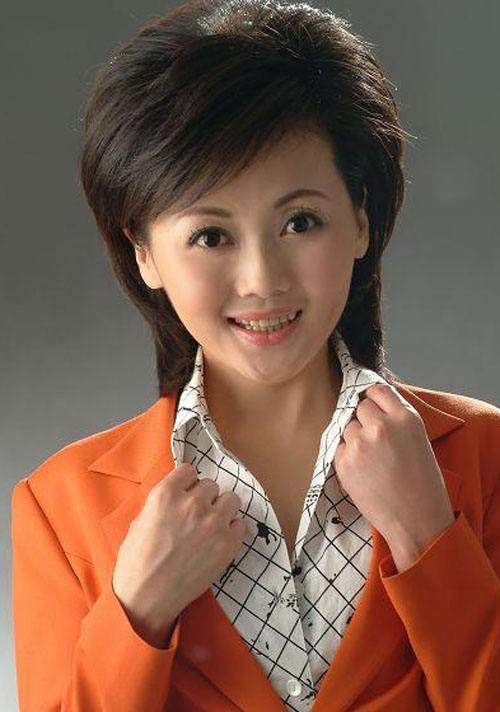 中央七套女主持人图,闪耀荧屏的璀璨之星,中央七套女主持人风采,荧屏璀璨之星闪耀时刻