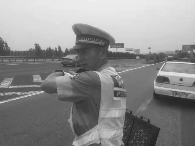 祁发宝与李涌,交警领域的英勇楷模,祁发宝与李涌,交警领域的英勇典范