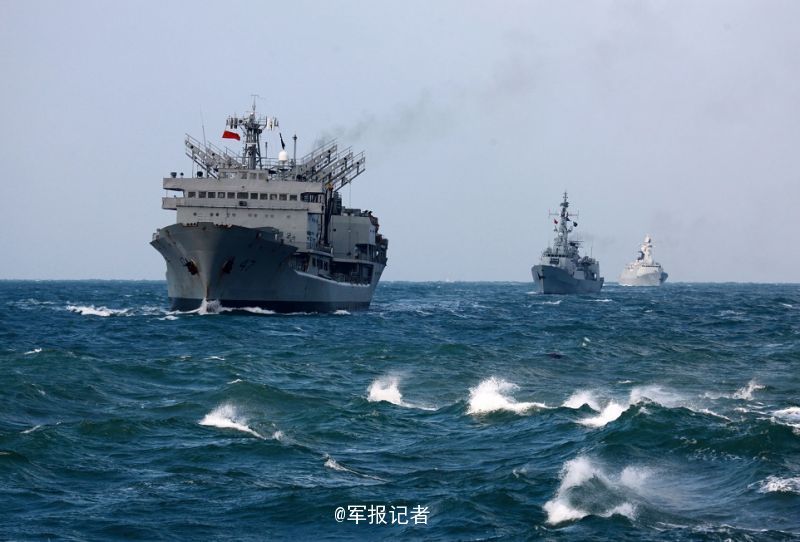 中国海军舰艇055型参与中巴联合军演，展示海上力量与深化合作，中国海军舰艇055型参与中巴联合军演，展示海上力量与深化合作成果