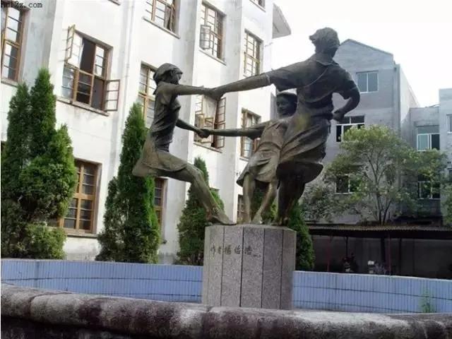 新闻摘要怎么写,如何撰写新闻摘要标题