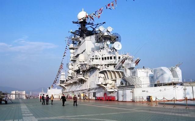 瓦良格号何时重返祖国怀抱——一段波澜壮阔的历史回顾,瓦良格号归途波折,历史回顾与重返祖国怀抱时刻