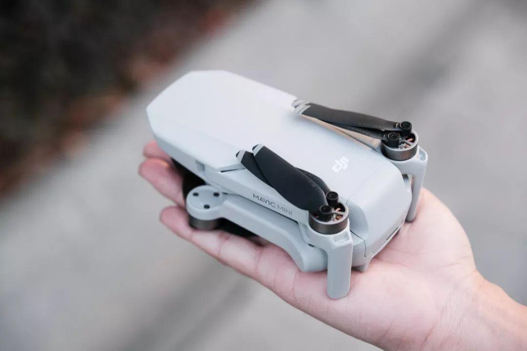 中国无人机的价格及其影响因素,究竟一台无人机多少钱?,中国无人机的价格揭秘,影响无人机成本的因素探讨