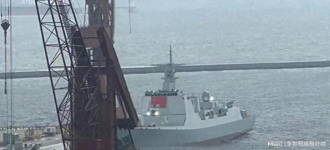 关于我国海军新型战舰052DL下水时间的探讨，我国海军新型战舰052DL下水时间探讨