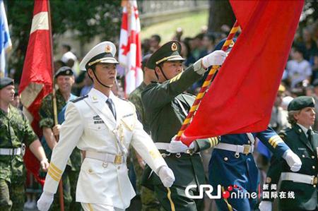 中国解放军在俄罗斯阅兵，跨越国界的军事友谊与共同的安全责任，中俄军事友谊与共担安全责任，中国解放军在俄罗斯阅兵跨界限定特殊时刻