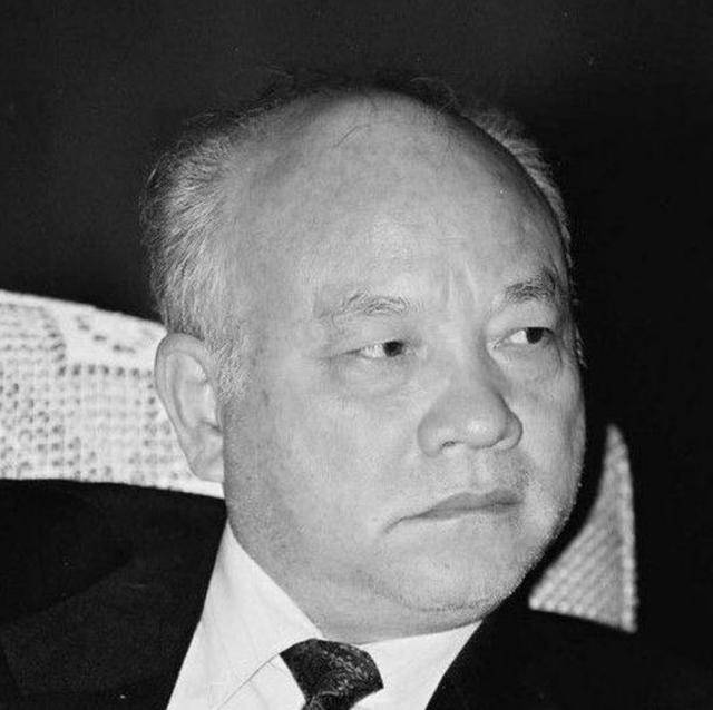张金龙，武警英雄的光辉岁月——记一位1996年的武警战士，武警战士张金龙的辉煌岁月，英雄精神的传承与展现