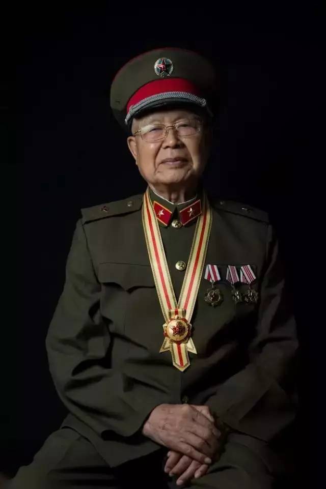八一勋章获得要求的深度解析，八一勋章获得要求的深度解读与解析