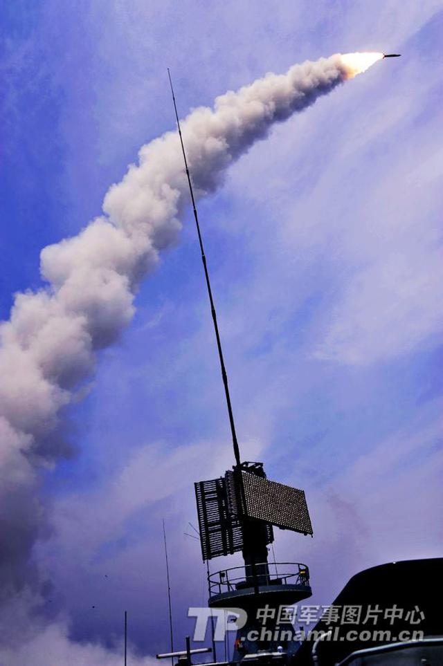 石家庄导弹驱逐舰及其防空导弹系统概述，石家庄导弹驱逐舰及其先进防空导弹系统解析