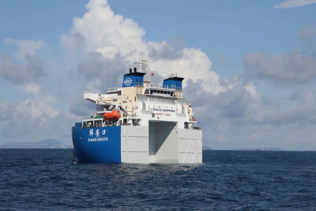 全球半潜船领域的翘楚，揭秘世界第一半潜船的神秘面纱，揭秘全球半潜船翘楚，世界第一半潜船神秘面纱下的故事