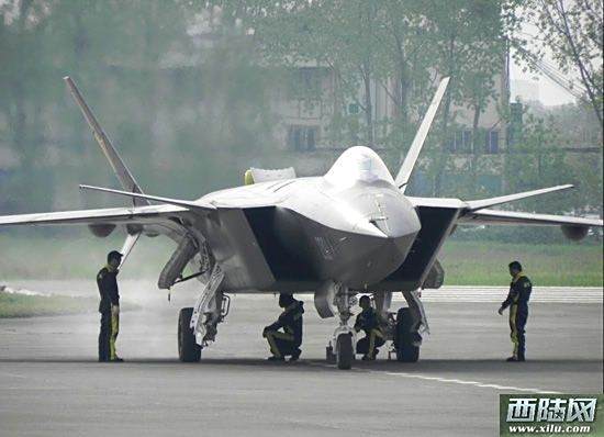 歼-20的首飞时间，中国航空史的重要里程碑，歼-20首飞揭秘，中国航空史的重要里程碑时刻