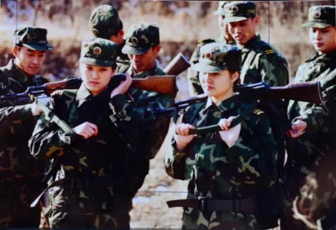 武警与解放军作训服，功能与设计的完美结合，武警与解放军作训服，功能设计与实战完美融合