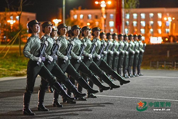 蓝桥杯与阅兵方阵，科技之美的融合展现，蓝桥杯与阅兵方阵，科技之美融合展现的魅力