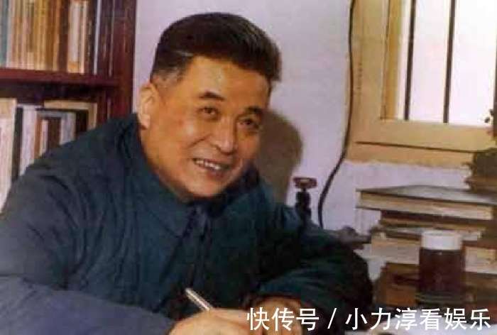 邓稼先回国的故事经历,邓稼先归国之旅,献身国防科技事业之路
