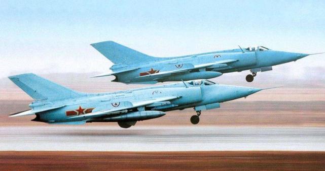 强5攻击机与狂飙1号，历史与技术的交织，强5攻击机与狂飙1号，历史与技术的交融