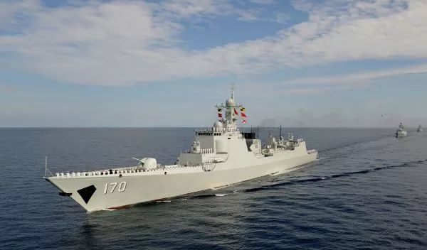 中国海军170号导弹驱逐舰,捍卫海洋权益的钢铁长城,中国海军170号导弹驱逐舰,捍卫海洋权益的坚强力量