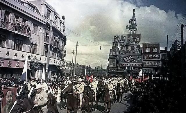 中国人民志愿军与美国第一次交锋，历史回顾与启示，中国人民志愿军与美国首次交锋，历史回顾与深刻启示