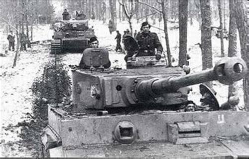 T34坦克与虎式,二战中的钢铁巨兽对决,二战钢铁巨兽对决,T34坦克与虎式的交锋
