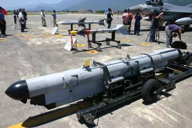 美国向台湾出售武器的背后，地缘政治与经济利益的交织，美国向台湾出售武器背后的地缘政治与经济利益交织之谜