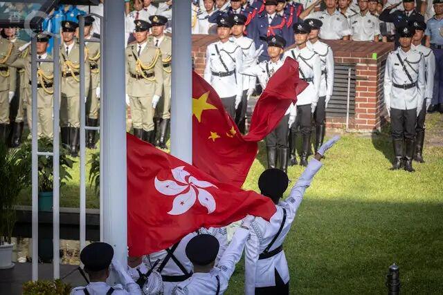 香港人民眼中的阅兵仪式，荣耀与自豪的展现，香港民众视角下的阅兵仪式，荣耀与自豪的彰显
