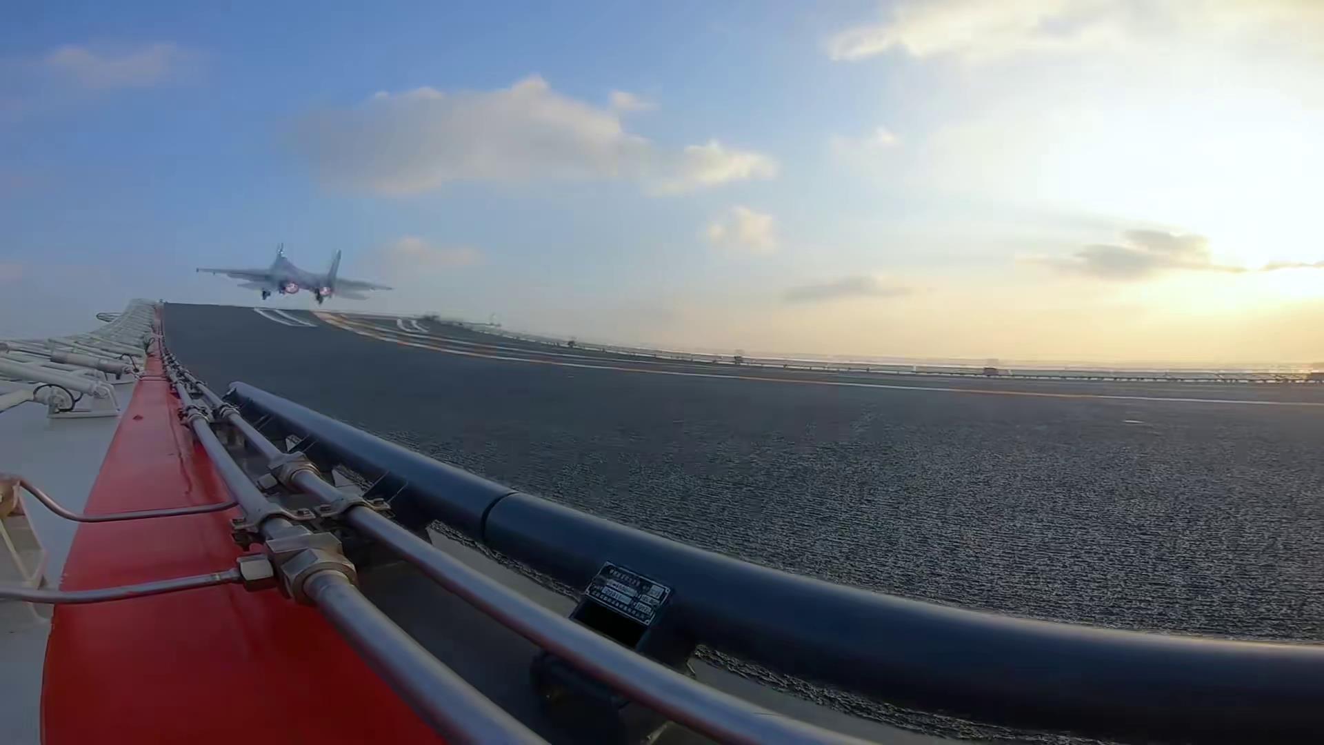 海军最新宣传片发布，展现力量与荣耀的海洋时代，海军宣传片震撼发布，力量与荣耀的海洋时代展露无遗