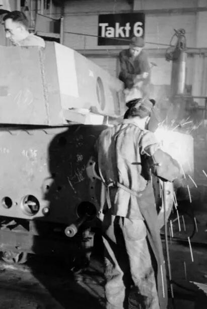 二战虎式真实录像,历史的见证与回忆,二战虎式真实录像,历史的见证与震撼回忆