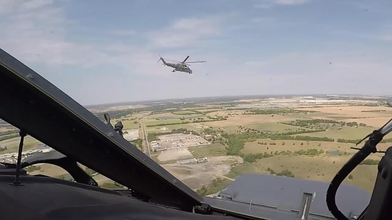 中国黑鹰直升机飞行员，翱翔天际的英勇战士，中国黑鹰直升机飞行员，天际英勇战士的翱翔之路