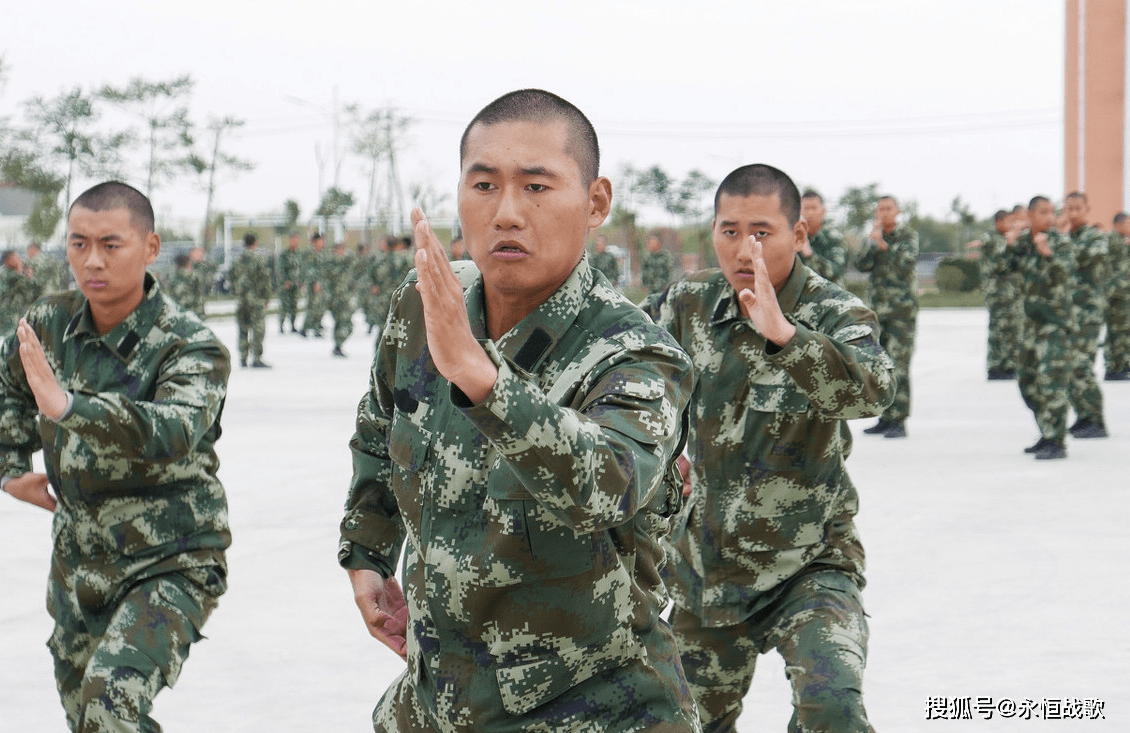 新兵入伍训练,挑战与成长之路,新兵入伍训练,挑战与成长之旅