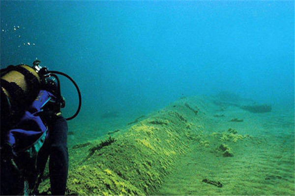 海底一万米,潜水员的生死挑战与心理挣扎,海底一万米,潜水员的生死挑战与心理博弈