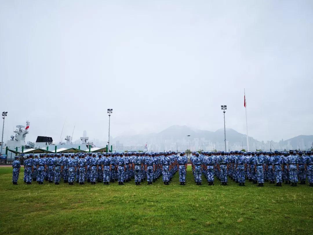 石岗军营开放活动,深化军民融合,共筑强军梦,石岗军营开放活动助推军民融合,共筑强军梦