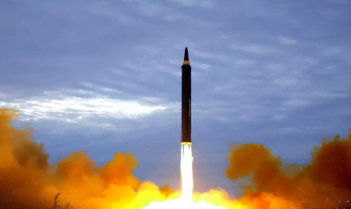 东风51洲际弹道导弹与东方-41,解读两国战略导弹的异同,东风51与东方-41战略导弹,解读两国导弹之异同