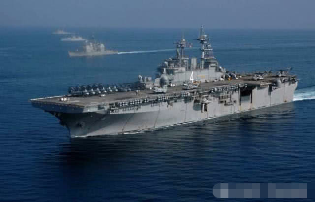 两栖舰艇与航母，区别与特性分析，两栖舰艇与航母，区别与特性深度解析