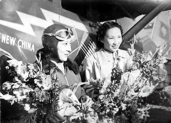 中国空军最早的战斗机，历史沿革与影响深远，中国空军初代战斗机，历史沿革及其深远影响