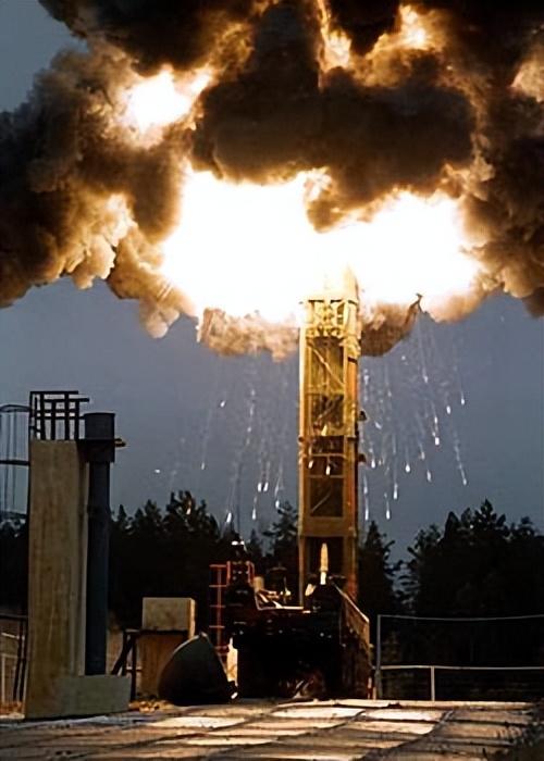 反导系统是否使用自爆弹，解析与探讨，反导系统是否使用自爆弹，深度解析与探讨