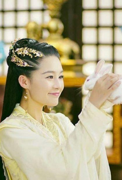 中国女兵在越南受辱图，历史真相与反思，中国女兵在越南受辱事件，历史真相与反思