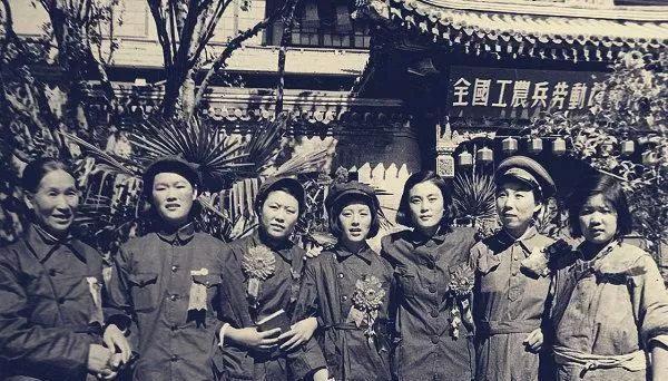 歼15战斗机机炮，中国空中力量的锐利之爪，歼15战斗机机炮，中国空中力量的锐利武器之巅